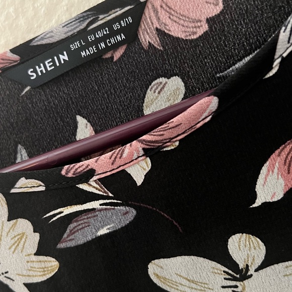 Floral shirt - Picture 3 of 3